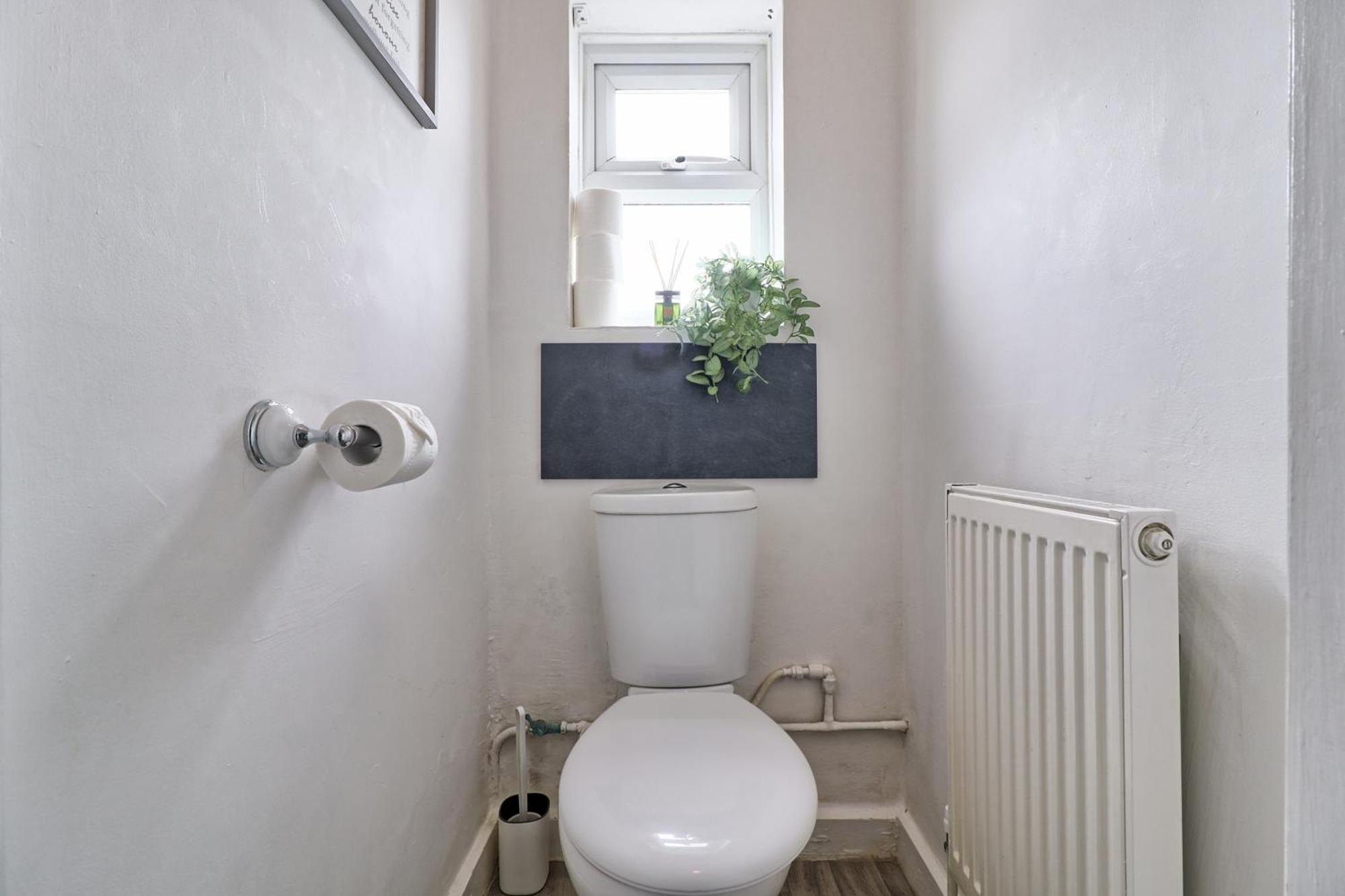 Luxury 3-Bed Apartment Near To London With Parking Hornchurch Buitenkant foto